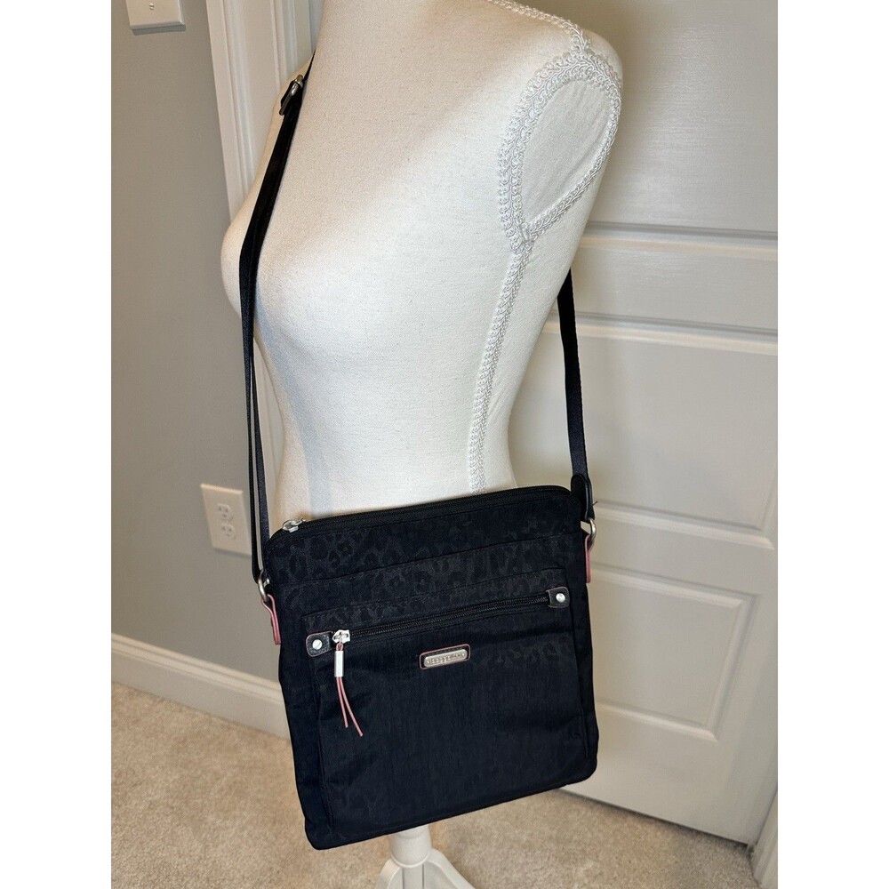 Baggallini Crossbody Bag Black Leopard Cheetah Pink Trim Nylon Travel Bag RFID - Picture 2 of 9